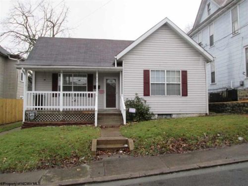 808 4th St, White Hall, WV 26554-2752