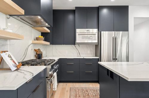 4211 Burney Dr, Austin TX 78731-1207 exterior