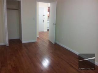 6710 Austin St, Flushing NY  11375-3556 exterior