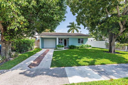 205 Greymon Dr, West Palm Beach FL  33405-1919 exterior