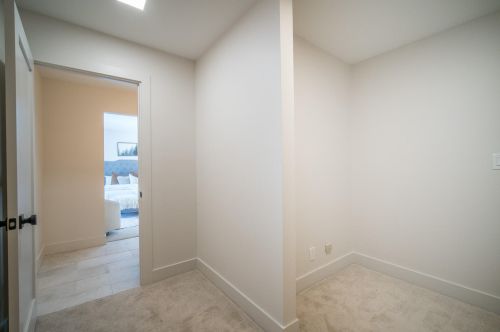 1850 Journeys Dr, Chenequa WI  53029-9367 exterior