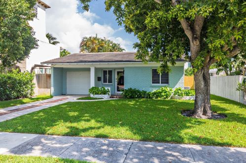 205 Greymon Dr, West Palm Beach FL  33405-1919 exterior