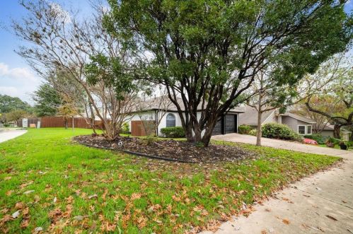 5400 Alexis Cv, Austin TX  78741-3201 exterior