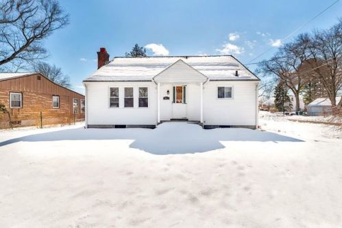 461 Prospect St, Chicopee MA  01020-2235 exterior