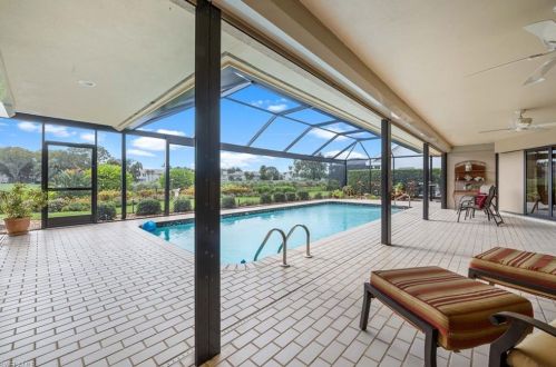 2209 Regal Way, Naples, FL 34110-1020