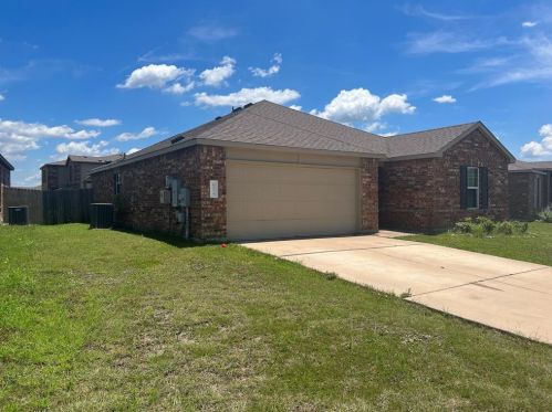 6404 Adair Dr, Austin TX  78754-5619 exterior