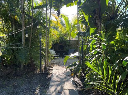 70 101st St, Miami FL  33138-2319 exterior