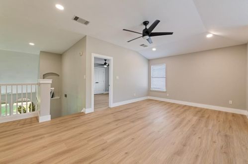 10209 Broomflower Dr, Austin TX 78739-1448 exterior