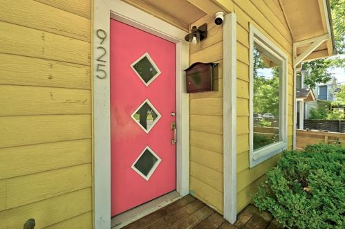 925 50th St, Austin TX  78751-2703 exterior