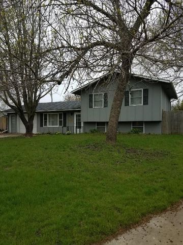 619 Southwood Dr, Wieston, IA 50563-5165