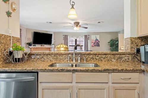 11200 Chatam Berry Ln, Austin TX 78748-3935 exterior