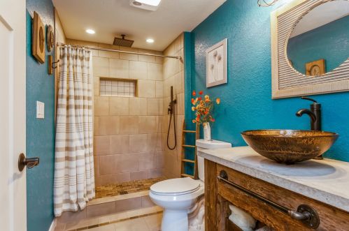 1385 Hillside Rd, Slinger WI 53086 exterior