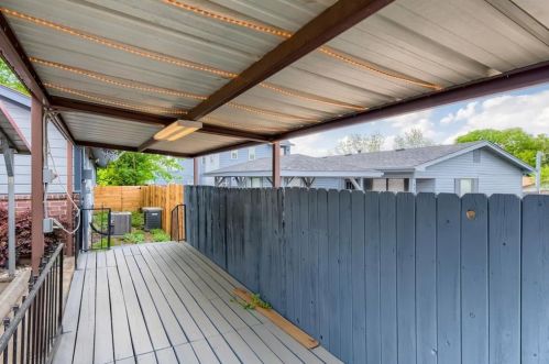 6918 Bethune Ave, Austin TX  78752-3229 exterior