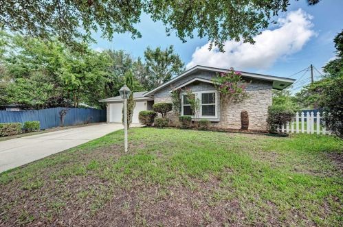 5402 Chevy Cir, Austin TX  78723-4805 exterior