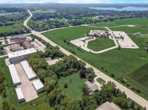 1200 Highway, Chenequa WI 53029 exterior