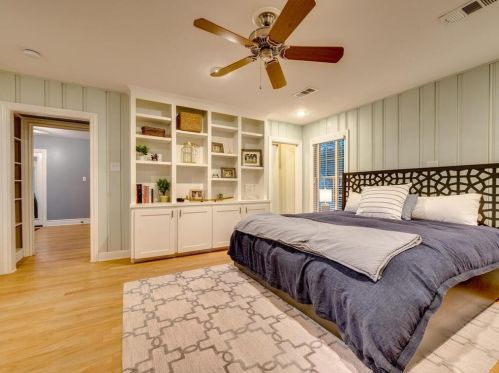 1703 31 St, Austin TX 78705-2148 exterior