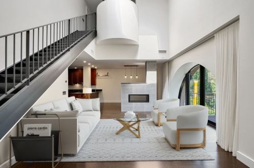 2420 Beacon St, Boston, MA