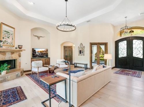 1501 Cyn Edge Dr, Austin TX 78733-2000 exterior