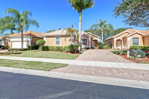 15465 Cortona Way, Naples FL  34120-0676 exterior