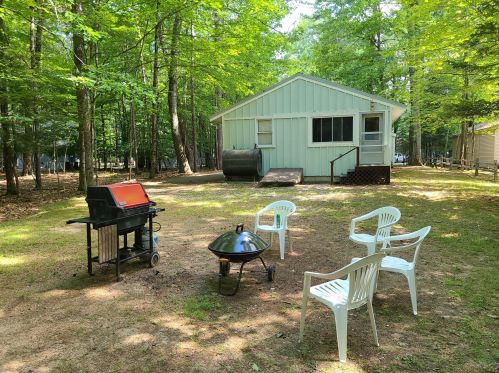 28 Bayou Rd, Naples, ME 04055-3852