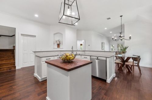 5016 Calhoun Cyn Loop, Austin TX 78735-6450 exterior