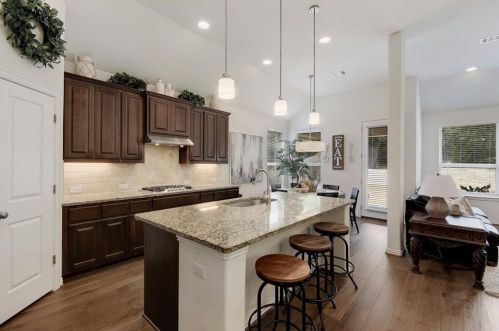 897 Catalina Ln, Austin TX 78737-4715 exterior