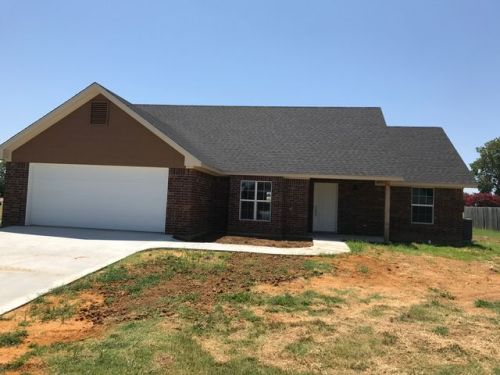 110 Jeremy St, Calera, OK 74730-1802