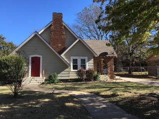 526 Francis St, Ada, OK 74820-6943