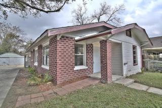 7807 Williford St, Houston, TX 77012-3273