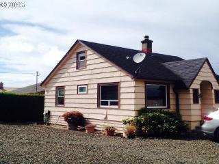 165 Hull Ave, Tongue Point OR  97103-5923 exterior