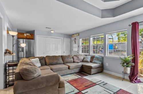 6908 Cherrydale Dr, Austin TX 78745-5344 exterior