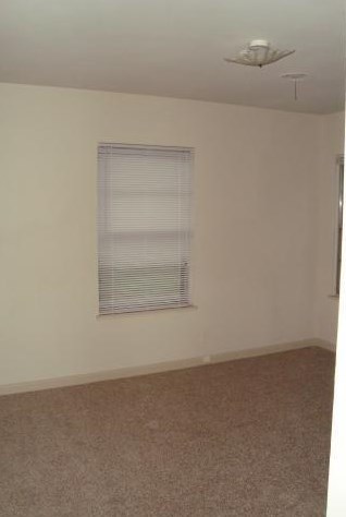 8408 Burrell Dr, Austin TX  78757-7828 exterior