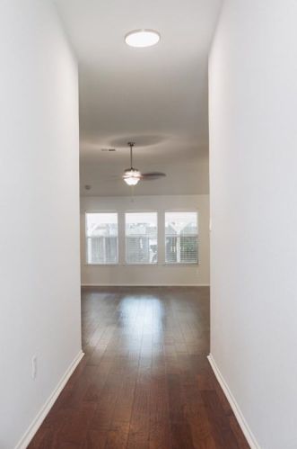 7427 Dallas Dr, Austin TX  78729-7773 exterior