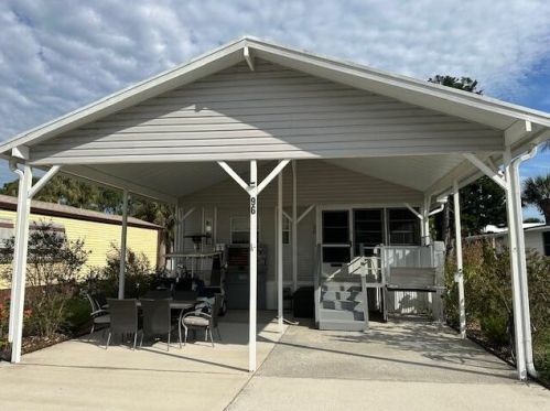 96 Sunset Dr, Titusville, FL 32780-2562