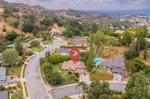 667 Foxbrook Dr, Glendora, CA 91740-6349