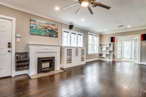 5115 Denton Dr, Dallas TX  75235-8302 exterior