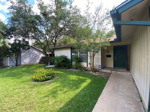 11112 Blackmoor Dr, Austin TX  78759-4558 exterior