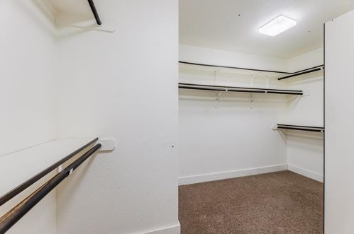 6928 Bay City Bnd, Austin TX 78725-2938 exterior