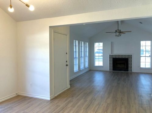 14232 Anita Marie Ln, Austin TX  78728-6811 exterior