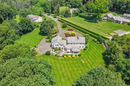 185 Brushy Ridge Rd, New Canaan, CT 06840-4210