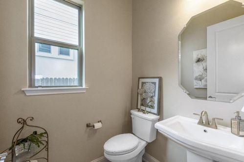 12432 Cardinal Flower Dr, Austin TX 78739 exterior