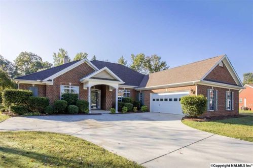 129 Bay Pointe Ln, Madison, AL 35758-8350