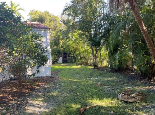 70 101st St, Miami FL  33138-2319 exterior