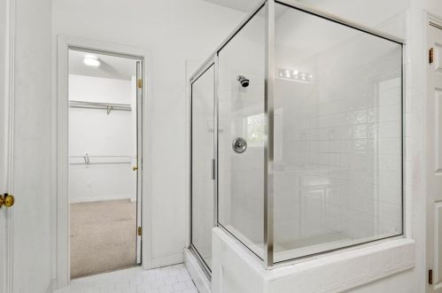 6611 Candle Rdg Cv, Austin TX 78731-2859 exterior