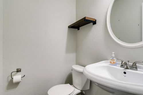 13217 Briar Holw Dr, Austin TX 78729-3655 exterior