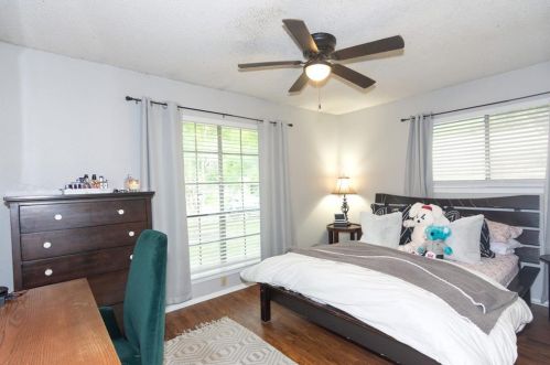 9806 Cottle Dr, Austin TX 78753-4305 exterior