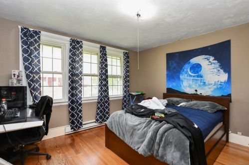 12 Woodford St, Worcester MA 01604-5423 exterior