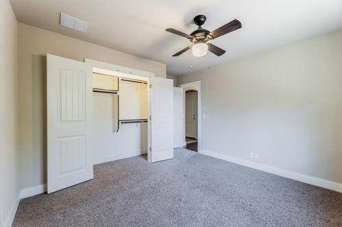 6928 Bay City Bnd, Austin TX 78725-2938 exterior