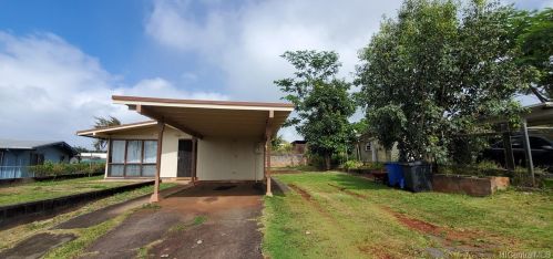 2376 Akalakala St, Pearl City, HI 96782-1014