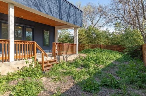 2509 Del Curto Rd, Austin TX  78704-4880 exterior